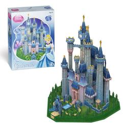 Puzzle del Castillo de Cenicienta, es el castillo más emblemático de los mundialmente conocidos parques temáticos de Walt Disney. Puzzle 3D de 356 piezas. Mide 60 x 58 x 66 cm.