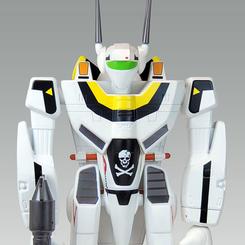 ¡No puedes perderte esta increíble estatua de PVC de la popular serie "Robotech"! Esta figura altamente detallada mide aproximadamente 60 cm de alto y viene en una caja cerrada. 