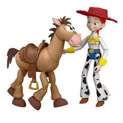 El set figuras Jessie y Perdigón Toy Story 5 entra por los ojos antes de tocarlo. La silueta de la vaquera junto a su caballo crea una escena reconocible al instante, con ese equilibrio entre juguete articulado y producto coleccionable pensado para lucir.