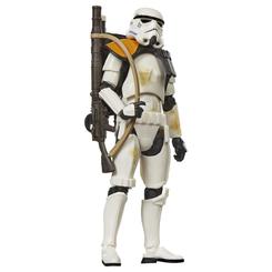 La arena parece seguir pegada a la armadura blanca de esta figura Sandtrooper Star Wars. En apenas 9,5 cm, la figura Sandtrooper Star Wars concentra la presencia seca, militar y polvorienta de las patrullas imperiales del desierto.