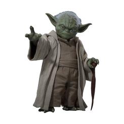 La figura Yoda escala 1/6 Star Wars concentra en apenas 14 cm la presencia serena y amenazante de uno de los Jedi más reconocibles del cine. La túnica cae con peso real, el rostro parece arrastrar siglos de sabiduría y el sable verde rompe la vitrina