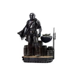 Descubre la emocionante aventura galáctica con la estatua a escala 1/10 de Star Wars The Mandalorian, que retrata a Din Djarin y Din Grogu en una pieza oficialmente licenciada que captura la esencia de esta historia épica. 