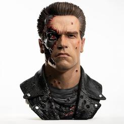 Acero y cicatrices convertidos en leyenda: la Terminator 2 T-800 Model 101 Battle Damaged Art Mask 47 cm de PureArts captura el instante más icónico del cyborg con una presencia de museo que impone a cualquier distancia.