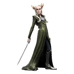 ¿Te atreves a enfrentarte al Rey del Bosque Negro? La figura Thranduil de la trilogía de El Hobbit es una obra maestra en vinilo que captura la elegancia y la frialdad del Rey de los Elfos del Bosque. Con su mirada fría y su actitud calculadora