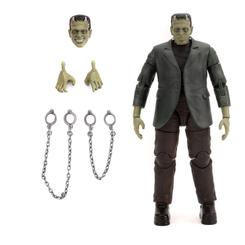 Si eres un amante del cine de terror clásico, no puedes perderte la oportunidad de hacerte con la figura de acción de Frankenstein, el monstruo más emblemático de Universal Monsters. Esta increíble pieza de coleccionismo mide 15 cm