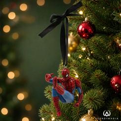 Adorno de Navidad de Spiderman en resina con lazo para colgar. Figura decorativa con los colores y pose clásica del personaje de Marvel, ideal para decorar el árbol en las fiestas.