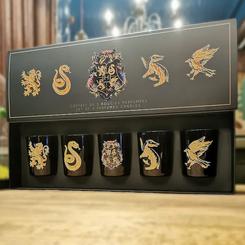 ¡Disfruta en esta magnífica caja de 5 velas aromáticas naturales Harry Potter! Las velas tienen las siguientes fragancias • Hogwarts: Lys Real • Ravenclaw: Mora morada