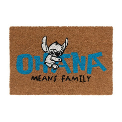 Felpudo Ohana Stitch Disney de 60x40 cm en fibra de coco con base antideslizante. Presenta el diseño de Stitch y la frase "Ohana means family" sobre fondo natural.