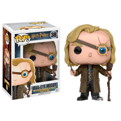 Figura POP Harry Potter Mad-Eye Moody de vinilo con 9 cm de altura. Representa al personaje con su parche ocular y bastón, ideal para coleccionistas y fans de la saga.