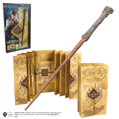 Réplica de la varita de Harry Potter con el mapa del Merodeador en blister. Set oficial que incluye varita y mapa desplegable, ideal para coleccionistas y fans de la saga.