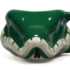 Taza oficial de la mascota de Slytherin basada en la saga de Harry Potter. Esta taza está realizada en dolomita con una capacidad aproximada de 400 ml. Disfruta de tu bebida preferida