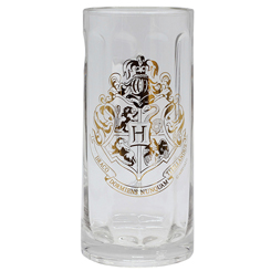 Jarra de cerveza oficial de Hogwarts basado en la saga de Harry Potter. Esta preciosa jarra está realizada en vidrio transparente con un grabado dorado, tiene una altura aproximada de 18 cm