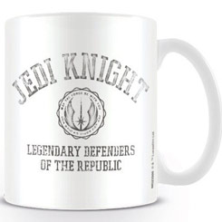 Taza oficial de Star Wars con el motivo del Jedi Knight Legendary Defenders of the Republic realizada en cerámica con una capacidad de 0,33 litros, incluye grabados en el exterior.